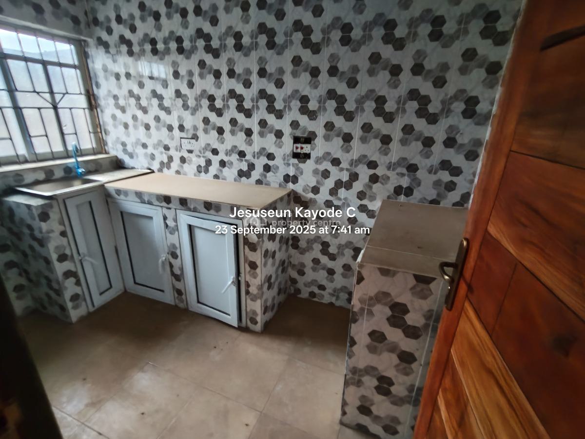 Newly Built 2 Bedroom Ground Floor Front Flat, First Avenue Off Kilaso Way Off Baale Way Magbon Imowonla, Ikorodu, Lagos, Flat / Apartment for Rent