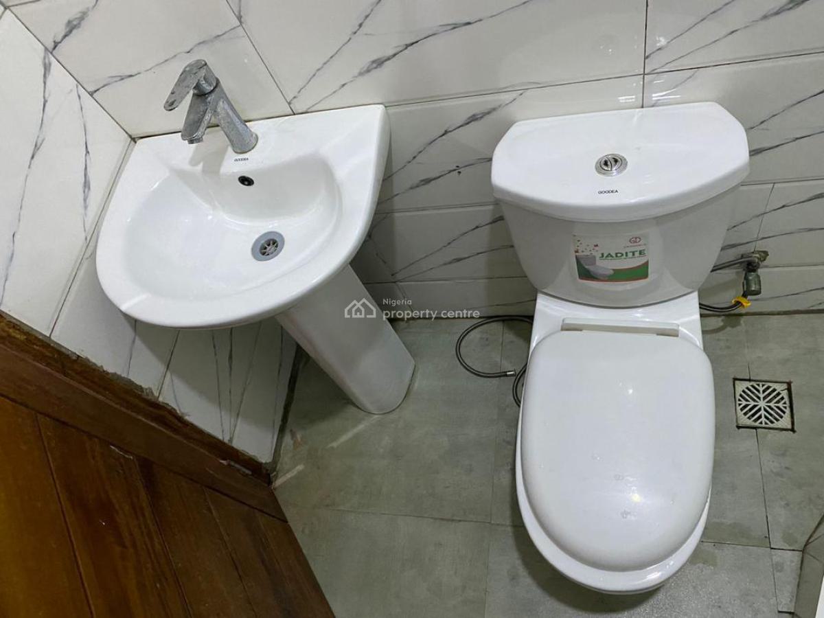 Lovely Service Furnished Self Contain, Akoka, Yaba, Lagos, Self Contain (single Rooms) for Rent