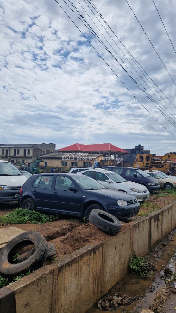 Commercial Land Measuring Well Over an Acre, Just After Jeje Filling Station Along The Express Way, Alakia, Ibadan, Oyo, Commercial Land for Sale