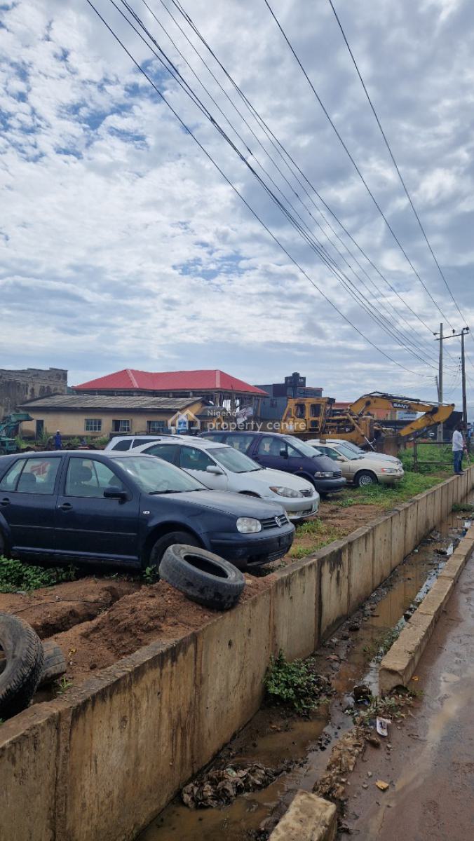 Commercial Land Measuring Well Over an Acre, Just After Jeje Filling Station Along The Express Way, Alakia, Ibadan, Oyo, Commercial Land for Sale