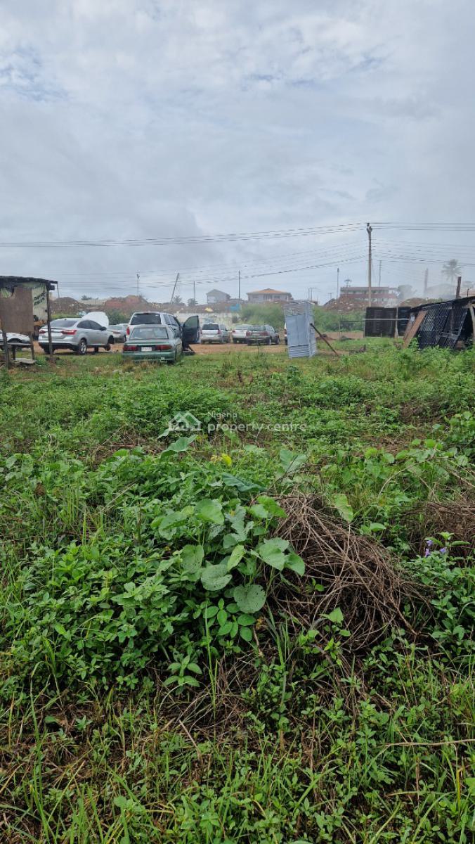 Commercial Land Measuring Well Over an Acre, Just After Jeje Filling Station Along The Express Way, Alakia, Ibadan, Oyo, Commercial Land for Sale