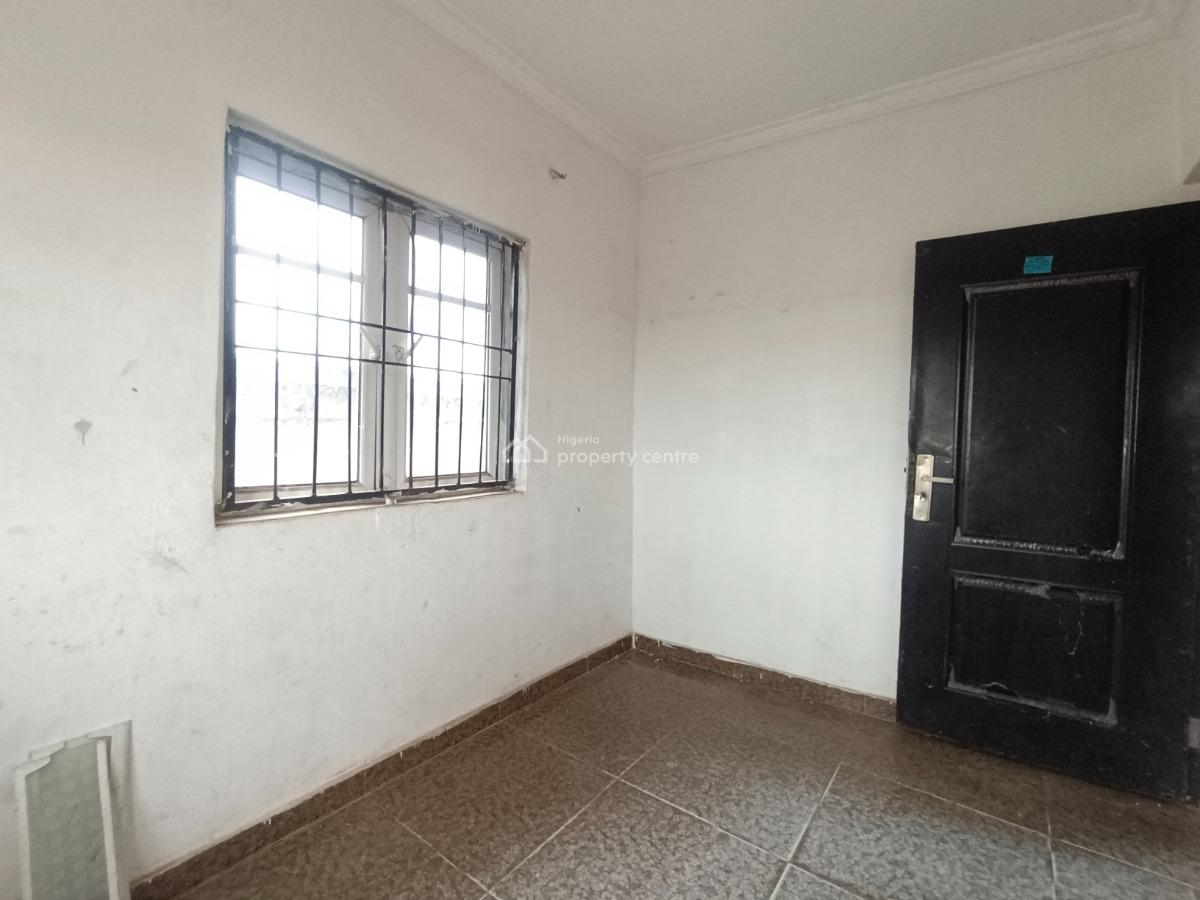 Room and Parlor Shop/office Space Available, Agbowo, Ibadan, Oyo, Shop for Rent