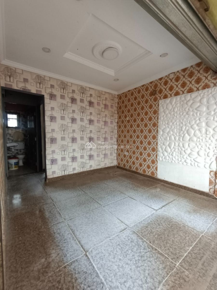 Room and Parlor Shop/office Space Available, Agbowo, Ibadan, Oyo, Shop for Rent
