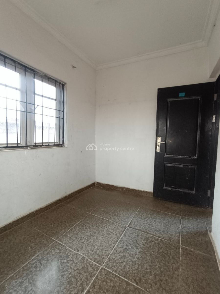 Room and Parlor Shop/office Space Available, Agbowo, Ibadan, Oyo, Shop for Rent