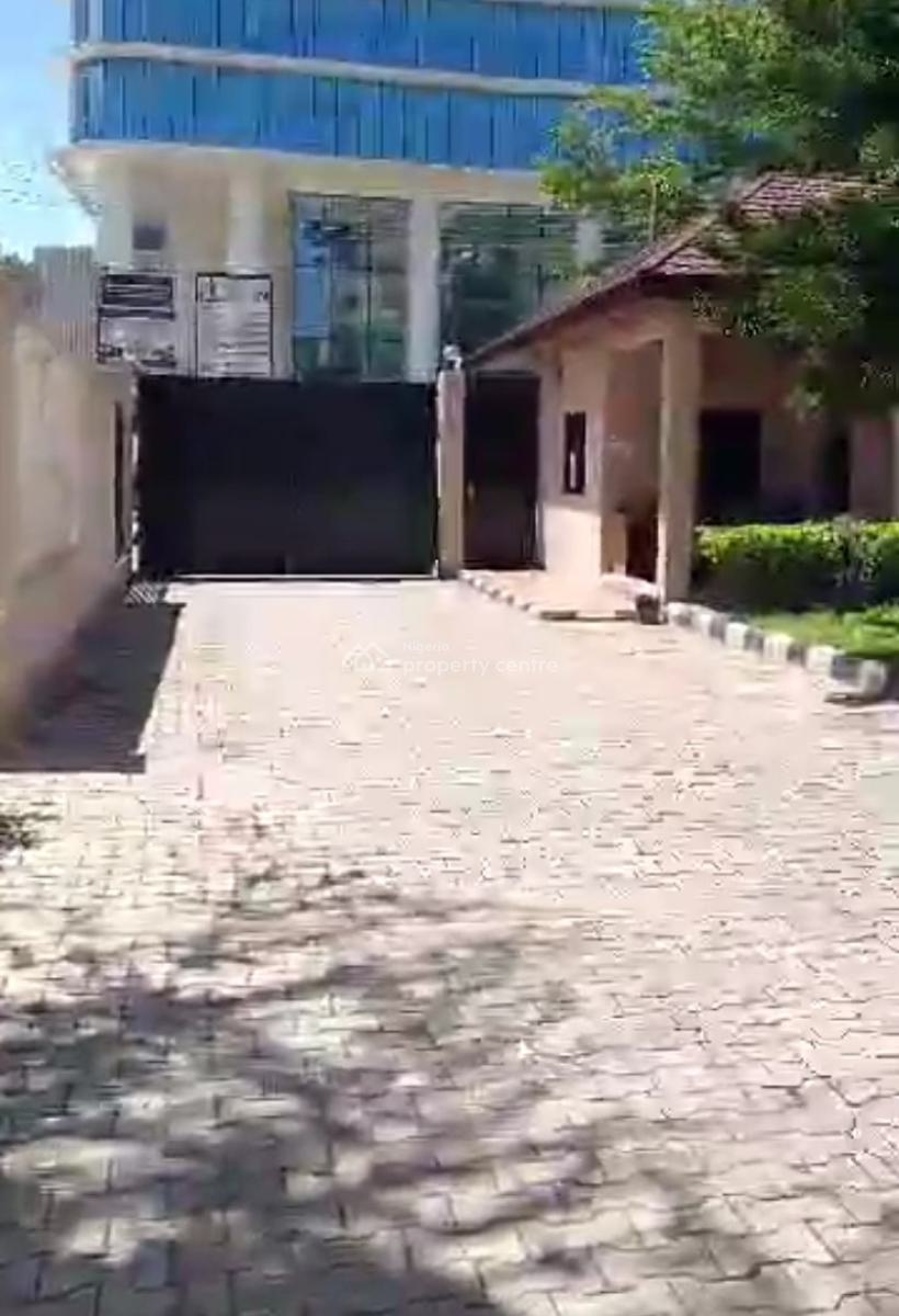 Two Blocks of 29 Units of 3-bedroom, All Ensuite Luxury Flats with 1-room, Old Ikoyi, Ikoyi, Lagos, Flat / Apartment for Rent