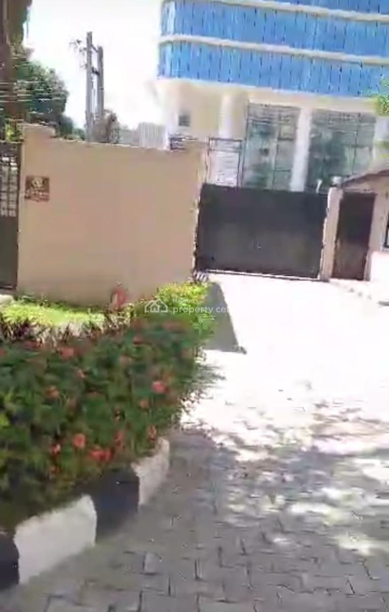 Two Blocks of 29 Units of 3-bedroom, All Ensuite Luxury Flats with 1-room, Old Ikoyi, Ikoyi, Lagos, Flat / Apartment for Rent