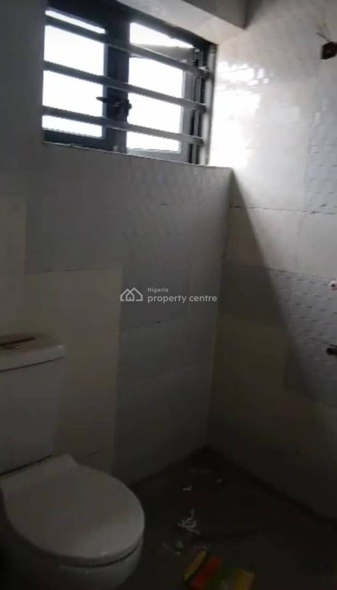 Lovely 2 Bedroom Flat, Off Aguda, Surulere, Lagos, Flat / Apartment for Rent