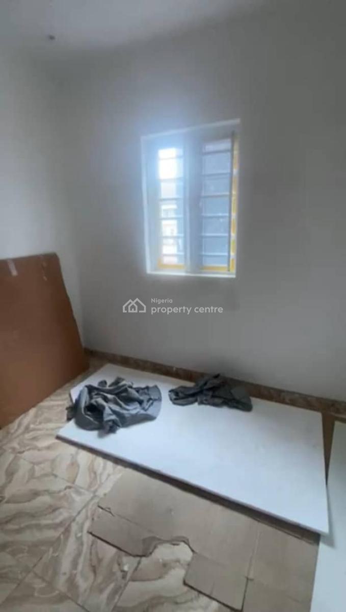 Lovely 2 Bedroom Flat, Off Diya Road By Depperlife Church Hq, Gbagada, Lagos, Flat / Apartment for Rent