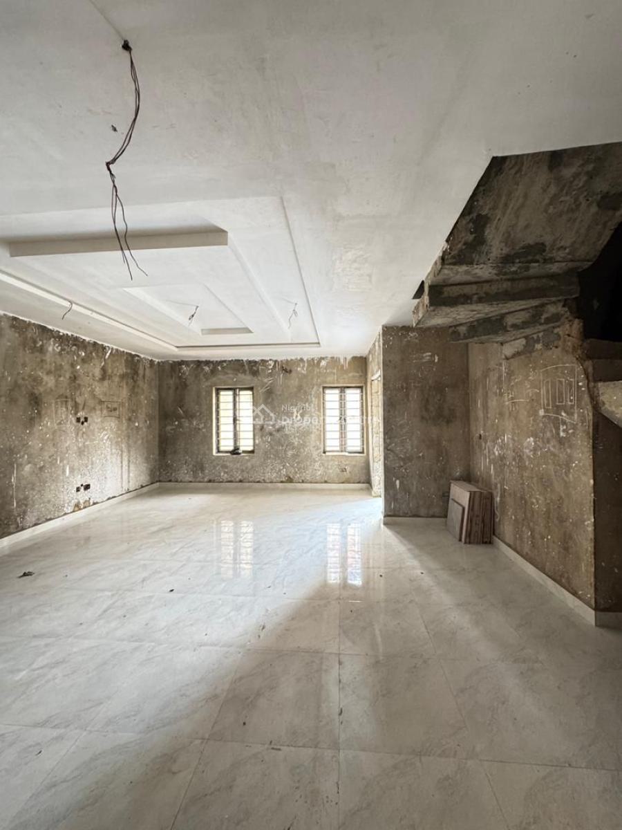 Beautifully Built 2 Bedroom Apartment with Bq, Surulere, Lagos, Flat / Apartment for Sale