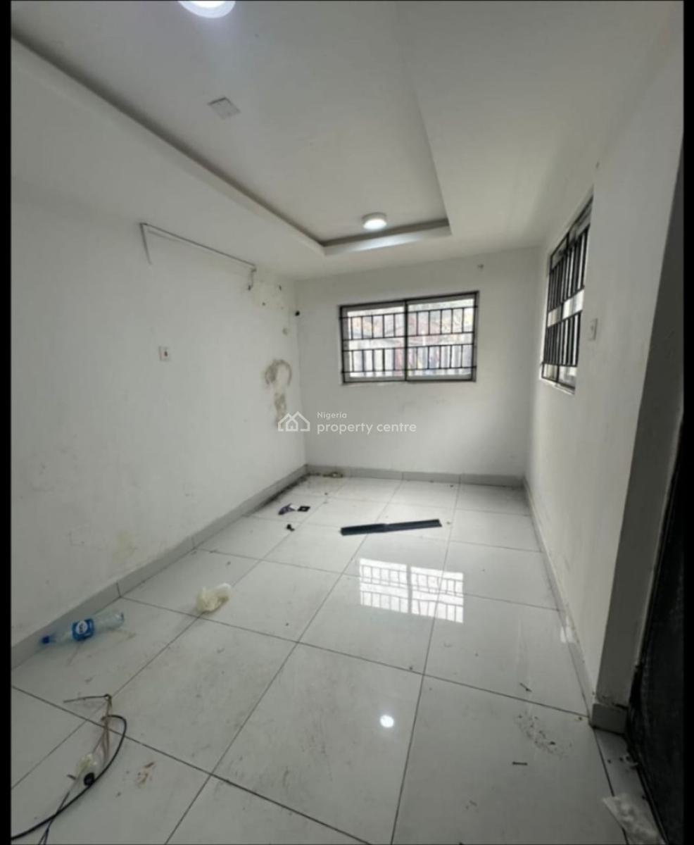 Studio Apartment Fully Serviced Compound, Off Admiralty, Lekki Phase 1, Lekki, Lagos, Flat / Apartment for Rent