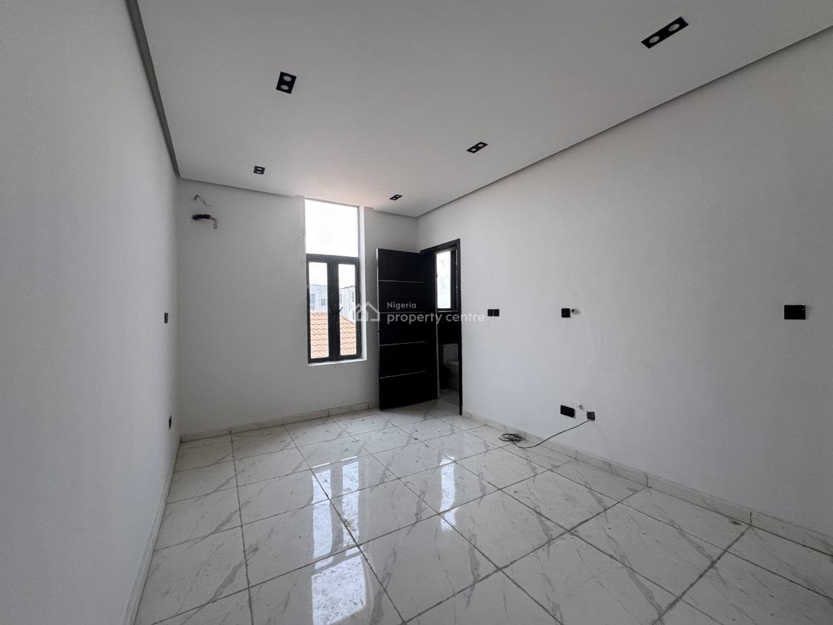 Luxury 2bedroom, Ologolo, Lekki, Lagos, Flat / Apartment for Sale