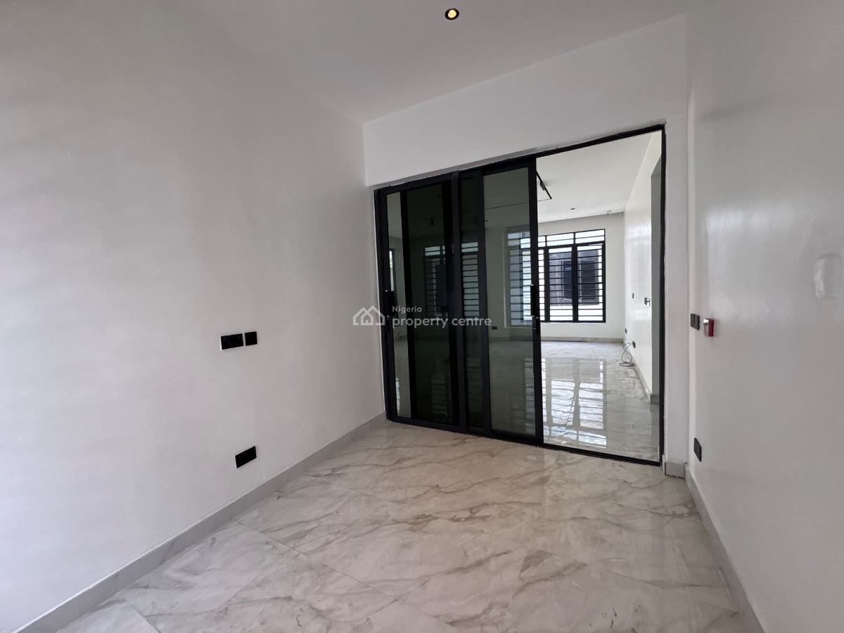 4bedroom Penthouse with Elevator, Lekki Right Hand Side Around Mega Chicken, Lekki Phase 1, Lekki, Lagos, Flat / Apartment for Sale