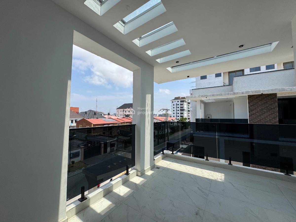 4bedroom Penthouse with Elevator, Lekki Right Hand Side Around Mega Chicken, Lekki Phase 1, Lekki, Lagos, Flat / Apartment for Sale
