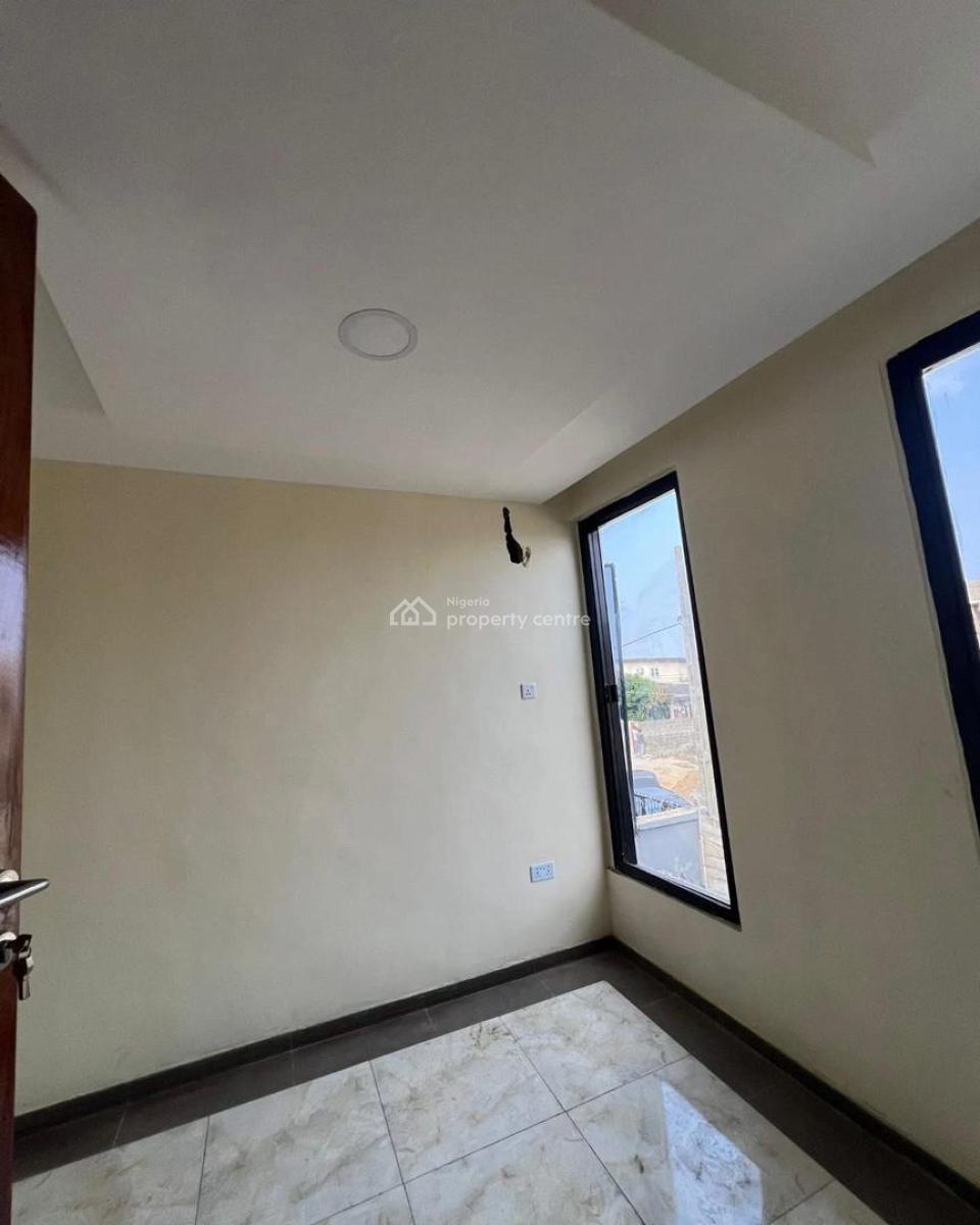 Contemporarily Built 3 Bedroom Terrace Duplex, Gbagada, Lagos, Terraced Duplex for Sale