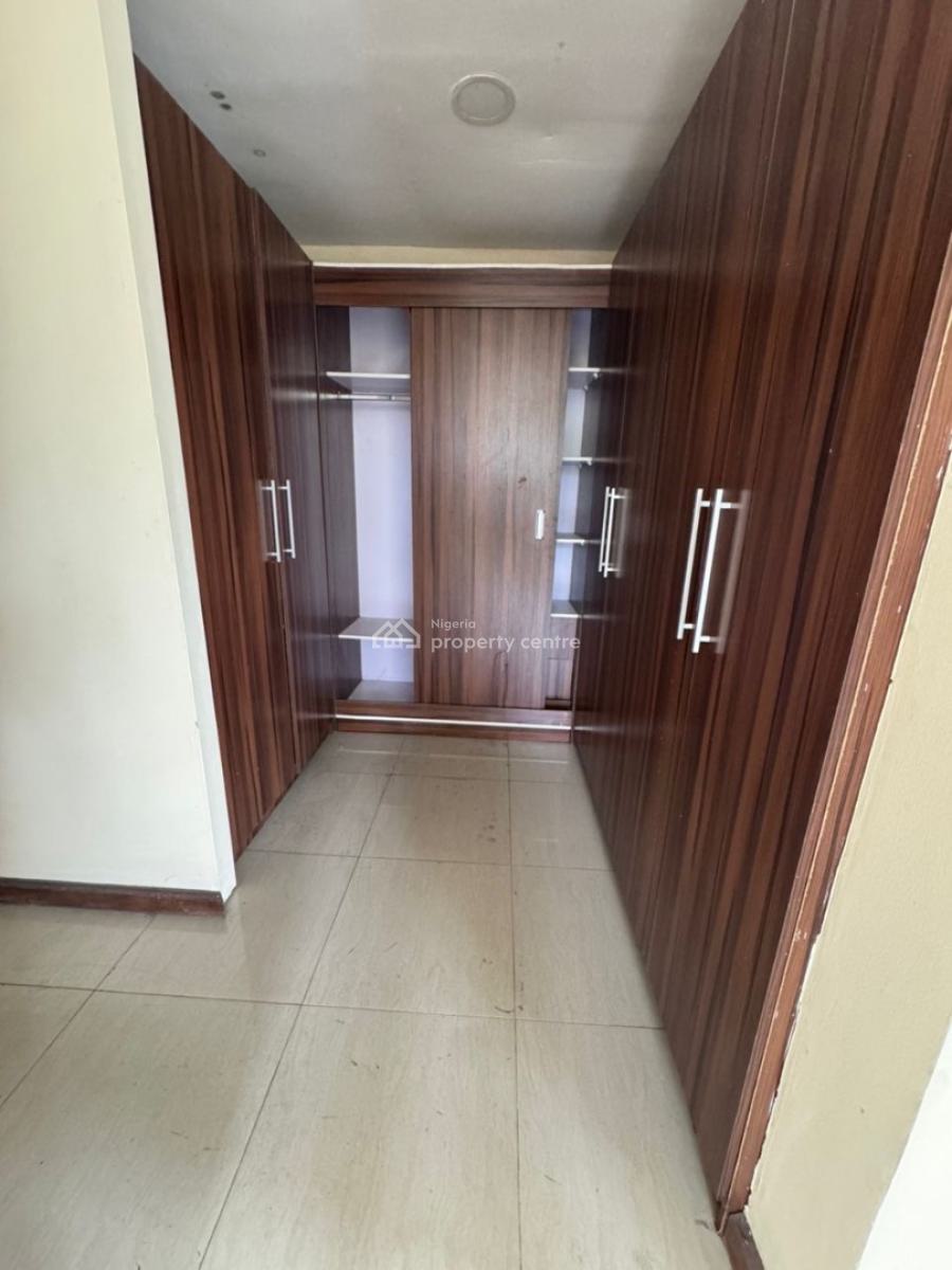 Spacious 3-bedroom Apartment at Old Ikoyi with a Room Bq, Old Ikoyi, Ikoyi, Lagos, Flat / Apartment for Rent