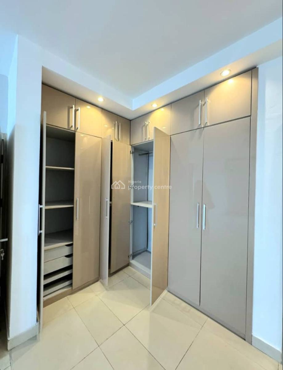 Spacious 3-bedroom Apartment with Bq & Swimming Pool, Banana Island, Ikoyi, Lagos, Flat / Apartment for Rent