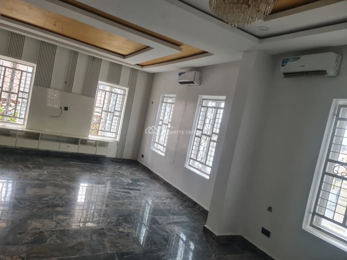 Luxury Spacious 2 Bedroom Apartment, Von Estate Road, Lugbe District, Abuja, Flat / Apartment for Rent