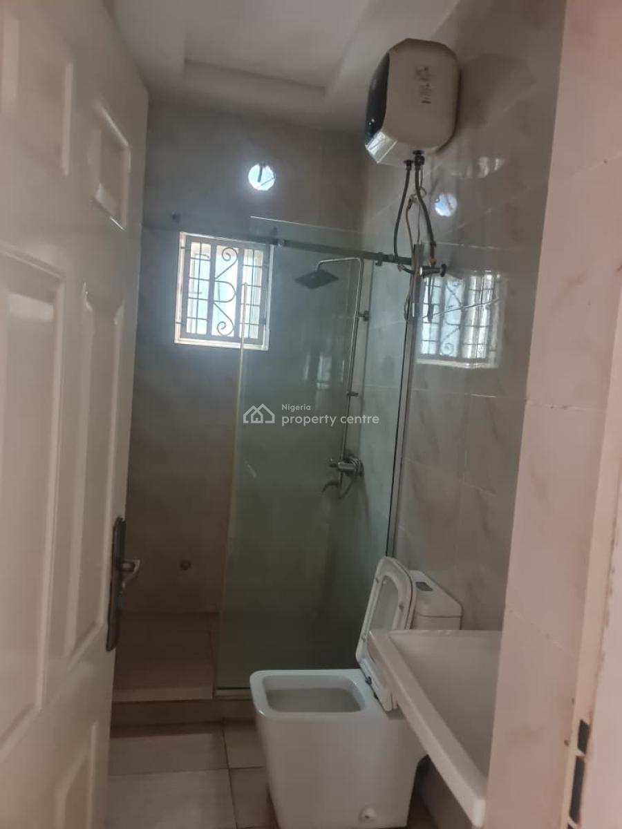 Luxury Spacious 2 Bedroom Apartment, Von Estate Road, Lugbe District, Abuja, Flat / Apartment for Rent