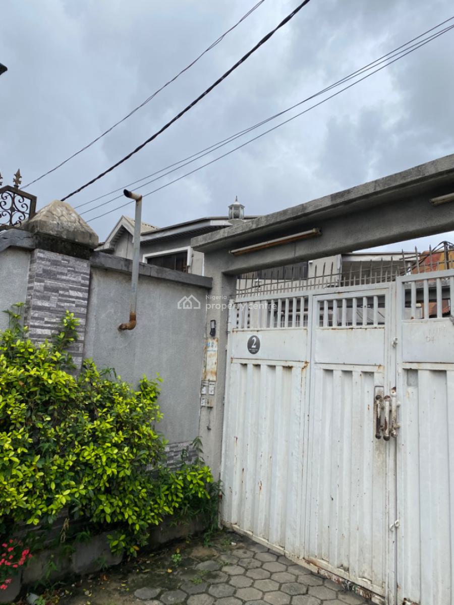 Well Built 5 Bedrooms Fully Detached  Building Plus Bq, Off Ogunlana Drive, Ogunlana, Surulere, Lagos, Detached Duplex for Sale