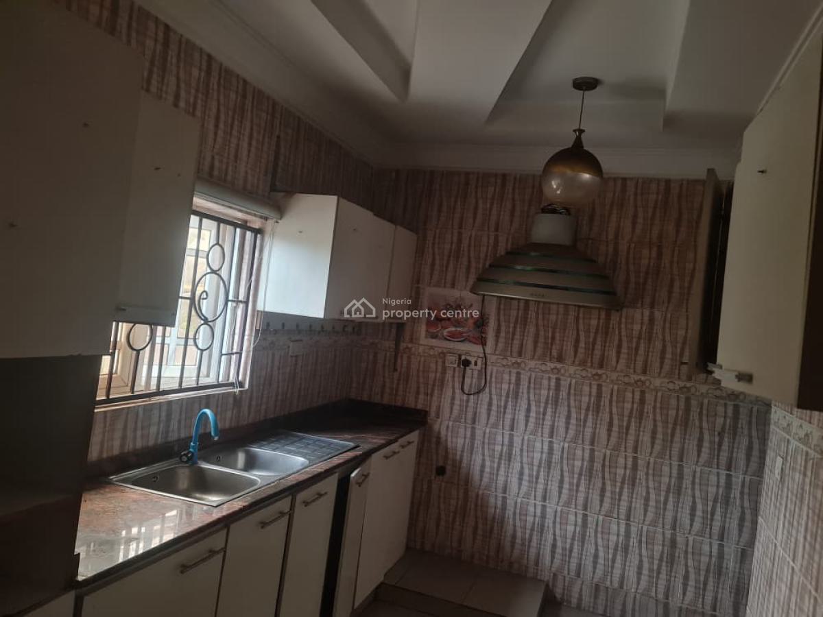 Excellent Spacious 3 Bedroom Bungalow, By Penthouse Estate, Lugbe District, Abuja, Detached Bungalow for Rent