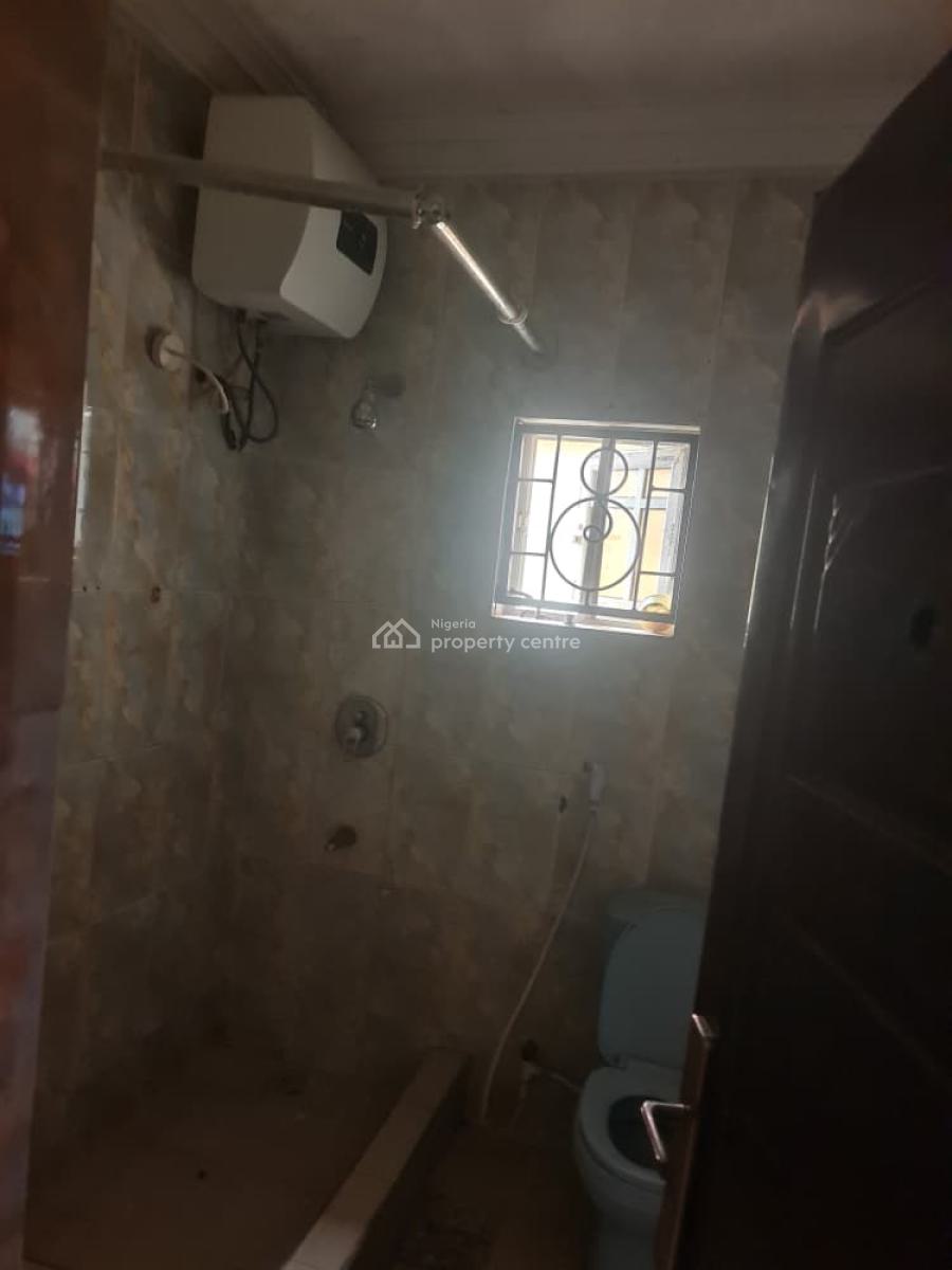 Excellent Spacious 3 Bedroom Bungalow, By Penthouse Estate, Lugbe District, Abuja, Detached Bungalow for Rent