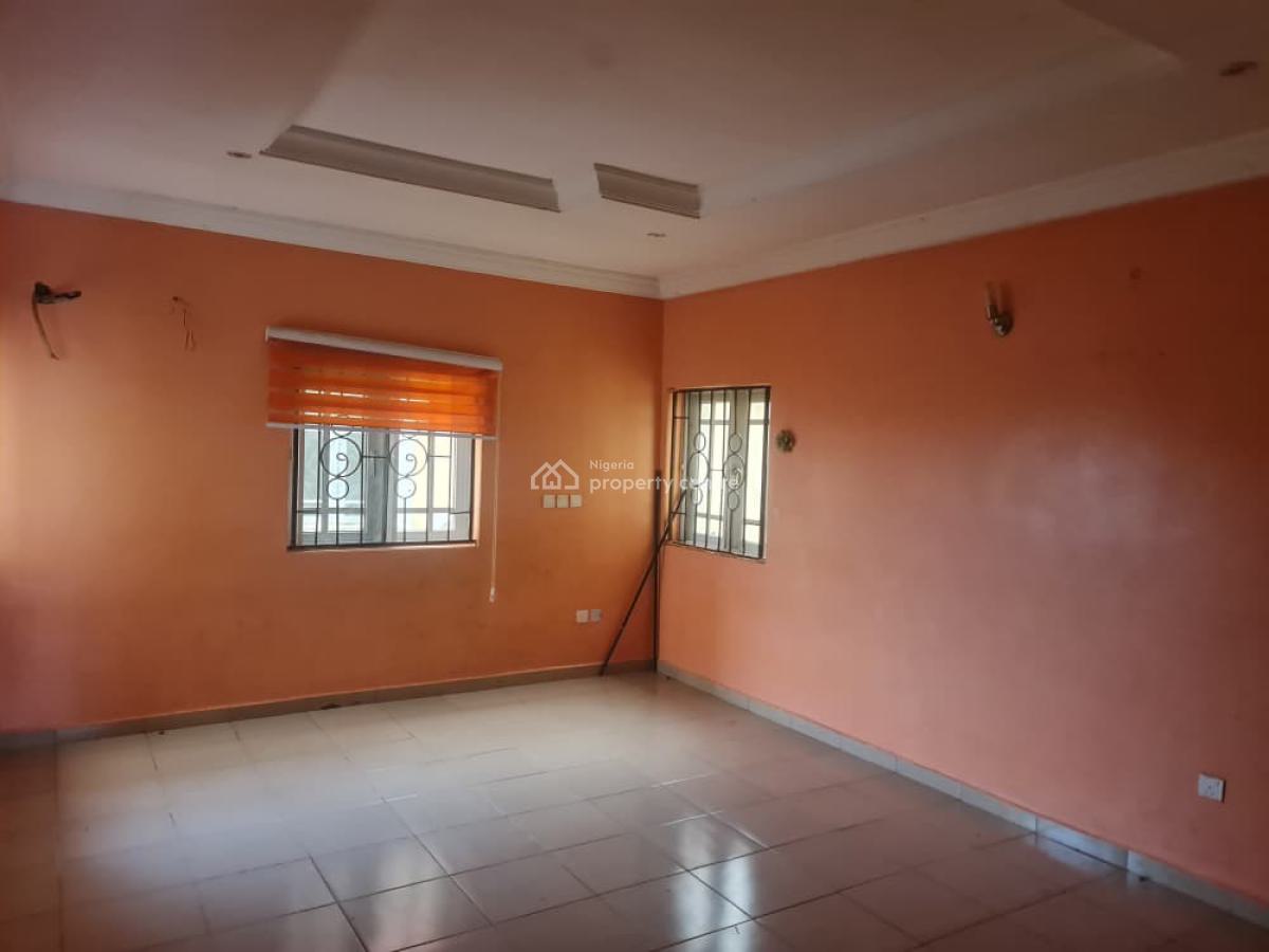 Excellent Spacious 3 Bedroom Bungalow, By Penthouse Estate, Lugbe District, Abuja, Detached Bungalow for Rent