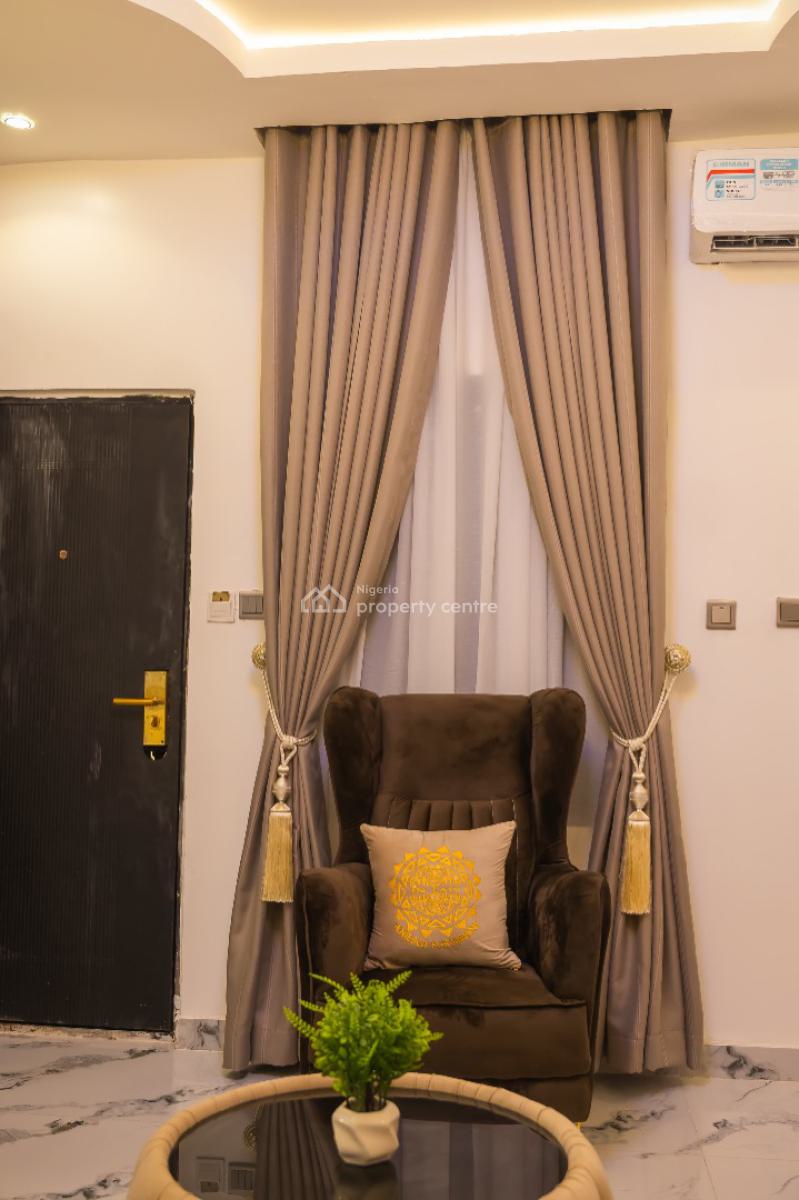 Queens Suite: Luxurious Mini Flat/apartment Well Furnished, 1 Demi Bright Street, Off Okoloba Street, Jakpa Road, Effurun, Uvwie, Delta, Mini Flat (room and Parlour) Short Let