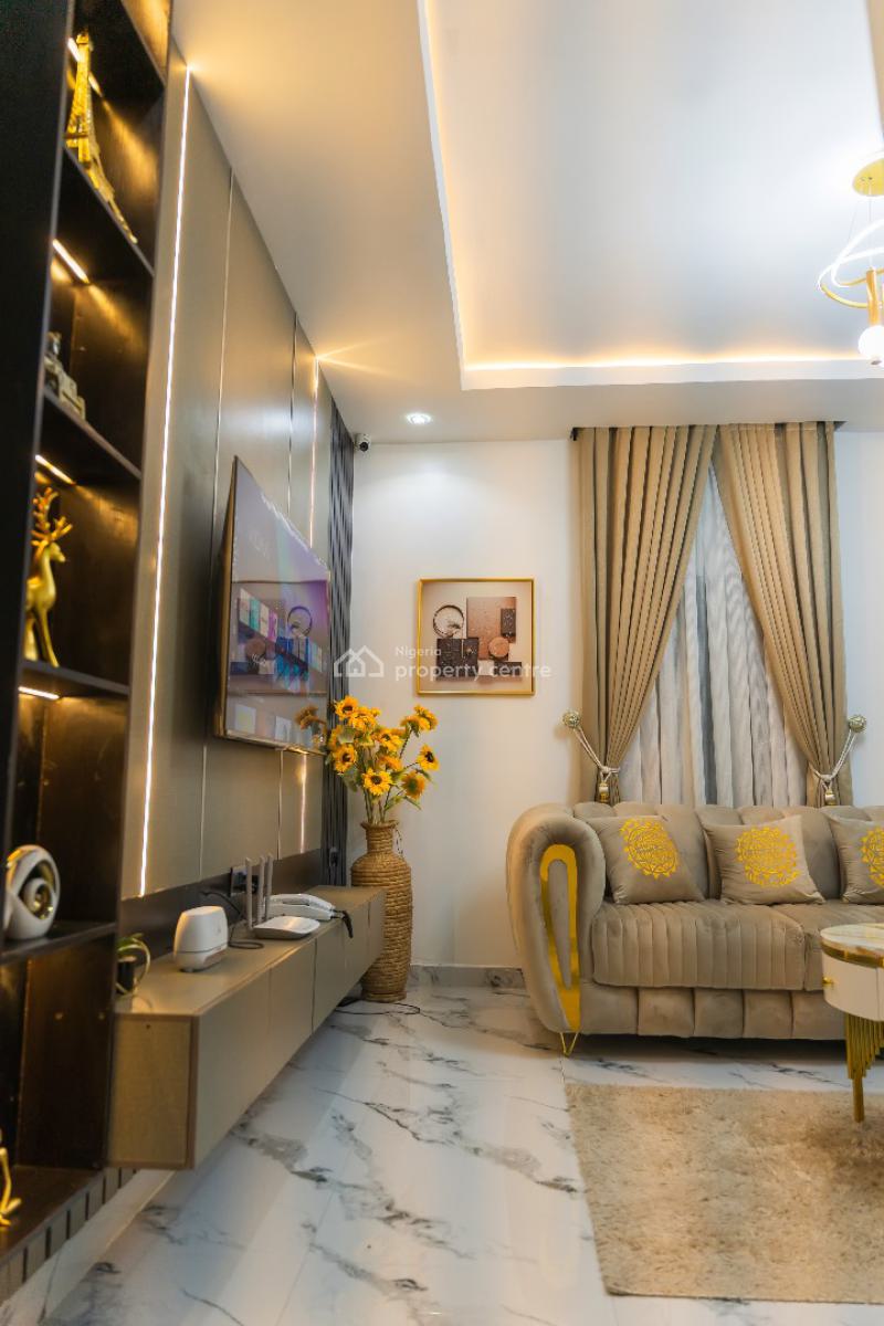 Queens Suite: Luxurious Mini Flat/apartment Well Furnished, 1 Demi Bright Street, Off Okoloba Street, Jakpa Road, Effurun, Uvwie, Delta, Mini Flat (room and Parlour) Short Let