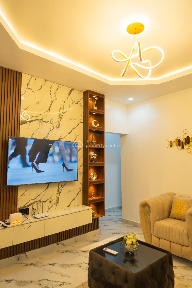 Queens Suite: Luxurious Mini Flat/apartment Well Furnished, 1 Demi Bright Street, Off Okoloba Street, Jakpa Road, Effurun, Uvwie, Delta, Mini Flat (room and Parlour) Short Let
