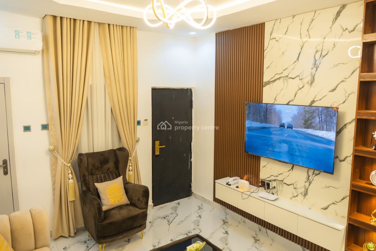 Queens Suite: Luxurious Mini Flat/apartment Well Furnished, 1 Demi Bright Street, Off Okoloba Street, Jakpa Road, Effurun, Uvwie, Delta, Mini Flat (room and Parlour) Short Let