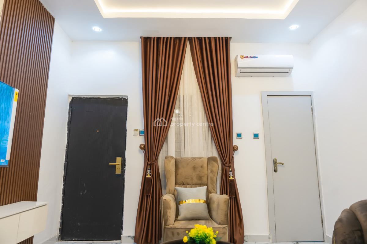 Queens Suite: Luxurious Mini Flat/apartment Well Furnished, 1 Demi Bright Street, Off Okoloba Street, Jakpa Road, Effurun, Uvwie, Delta, Mini Flat (room and Parlour) Short Let