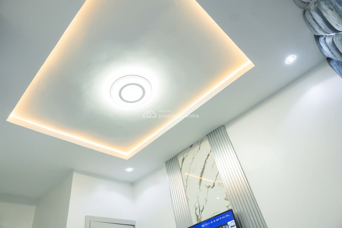 Queens Suite: Luxurious Mini Flat/apartment Well Furnished, 1 Demi Bright Street, Off Okoloba Street, Jakpa Road, Effurun, Uvwie, Delta, Mini Flat (room and Parlour) Short Let