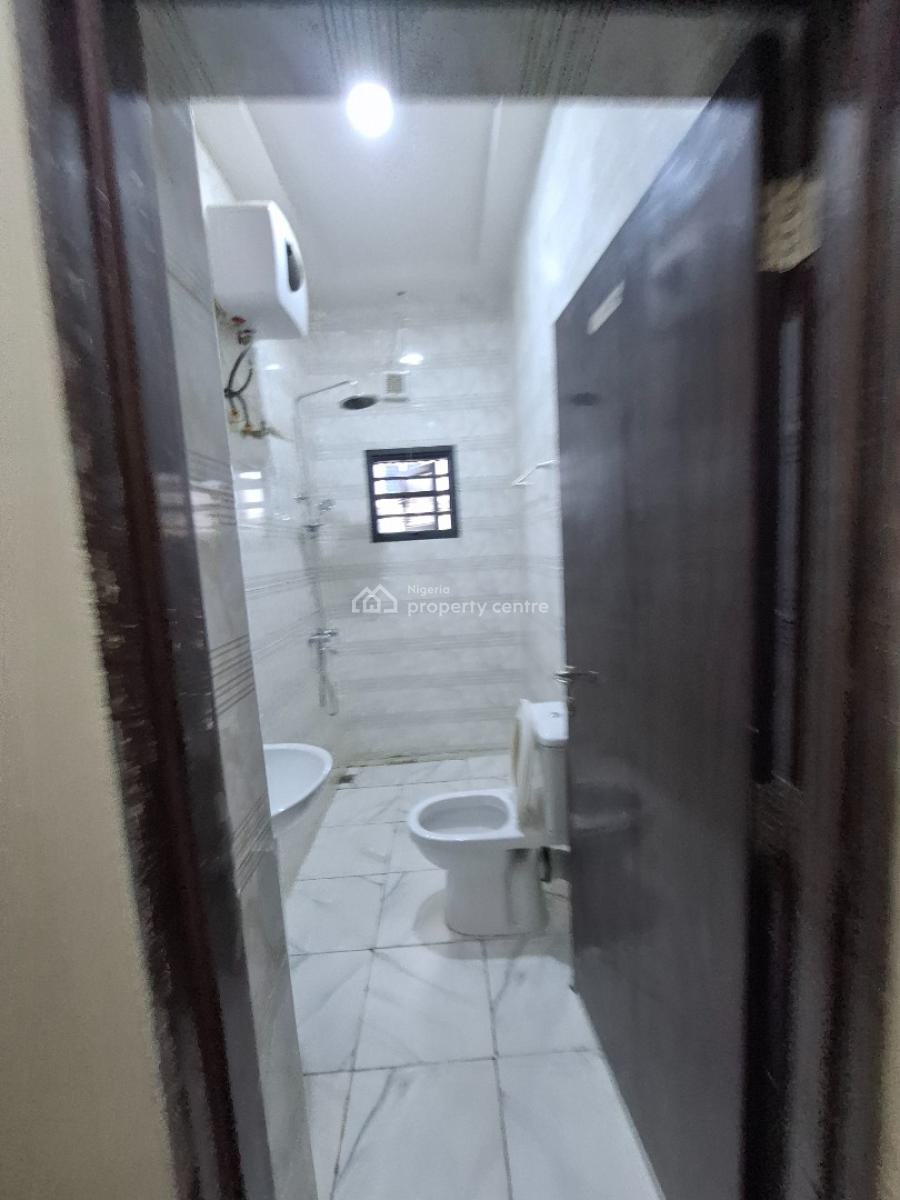 Serviced and Standard 3 Bedroom Apartment, Jahi, Abuja, Flat / Apartment for Rent
