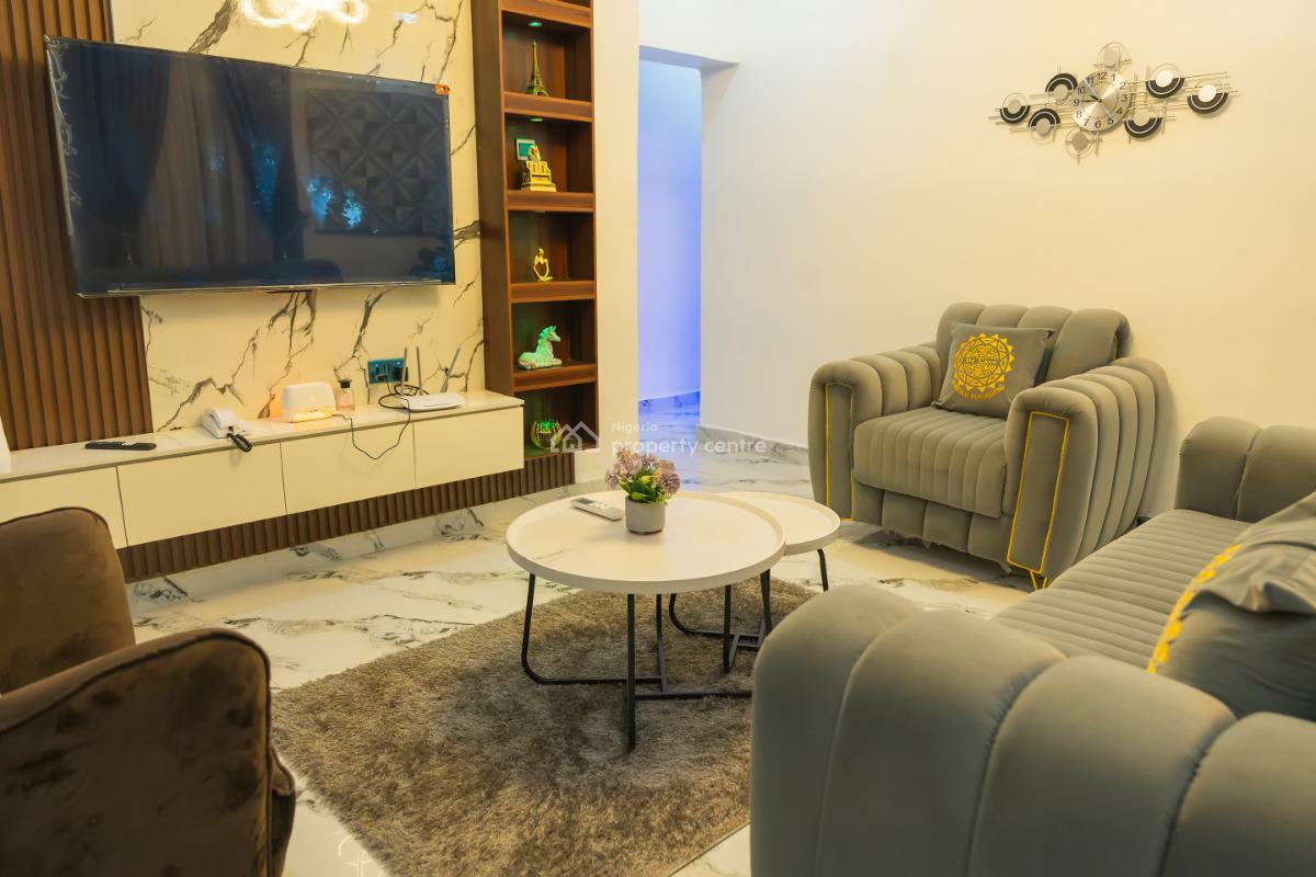 Onyx Suite: Luxurious Mini Flat, Well Furnished and Decorated, 1 Demi Bright Street, Off Okoloba Street, Jakpa Road, Effurun, Uvwie, Delta, Mini Flat (room and Parlour) Short Let
