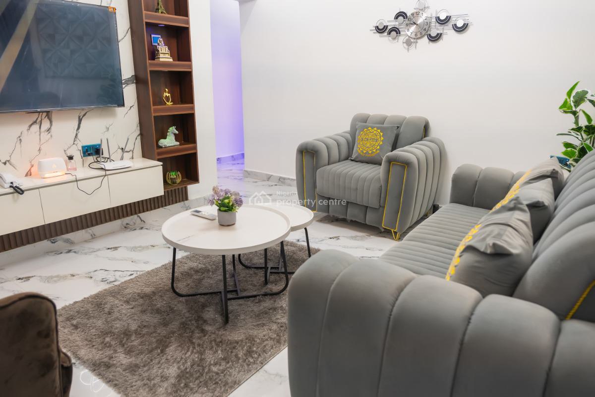 Onyx Suite: Luxurious Mini Flat, Well Furnished and Decorated, 1 Demi Bright Street, Off Okoloba Street, Jakpa Road, Effurun, Uvwie, Delta, Mini Flat (room and Parlour) Short Let