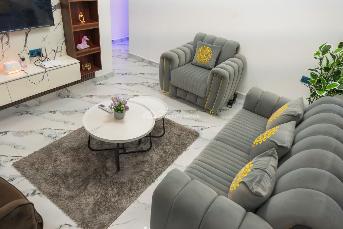 Onyx Suite: Luxurious Mini Flat, Well Furnished and Decorated, 1 Demi Bright Street, Off Okoloba Street, Jakpa Road, Effurun, Uvwie, Delta, Mini Flat (room and Parlour) Short Let
