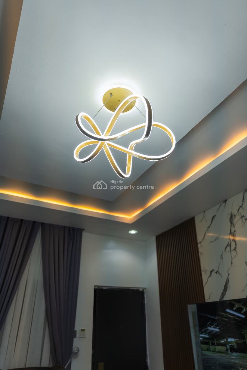 Onyx Suite: Luxurious Mini Flat, Well Furnished and Decorated, 1 Demi Bright Street, Off Okoloba Street, Jakpa Road, Effurun, Uvwie, Delta, Mini Flat (room and Parlour) Short Let