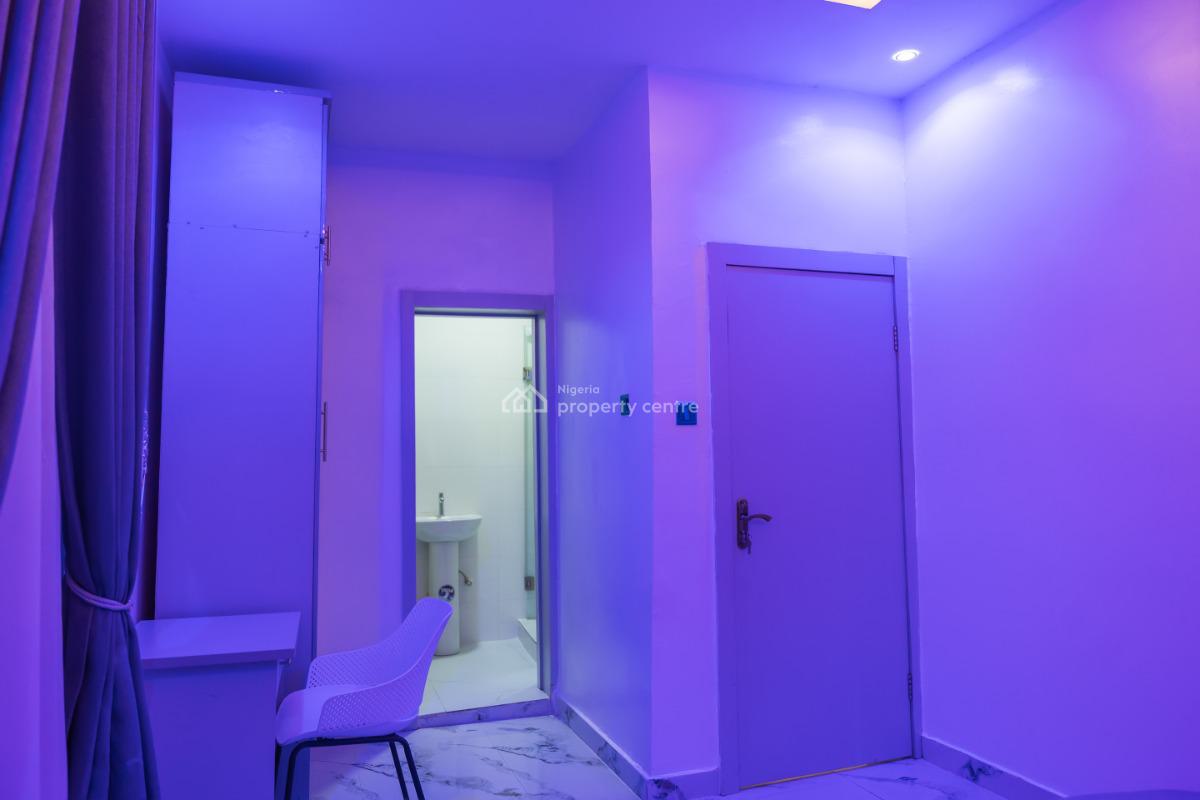 Kings Suite: Well Furnished and Decorated Luxurious Mini Flat/apartment, Address1 Demi Bright Street, Off Okoloba Street, Jakpa Road, Effurun, Uvwie, Delta, Mini Flat (room and Parlour) Short Let
