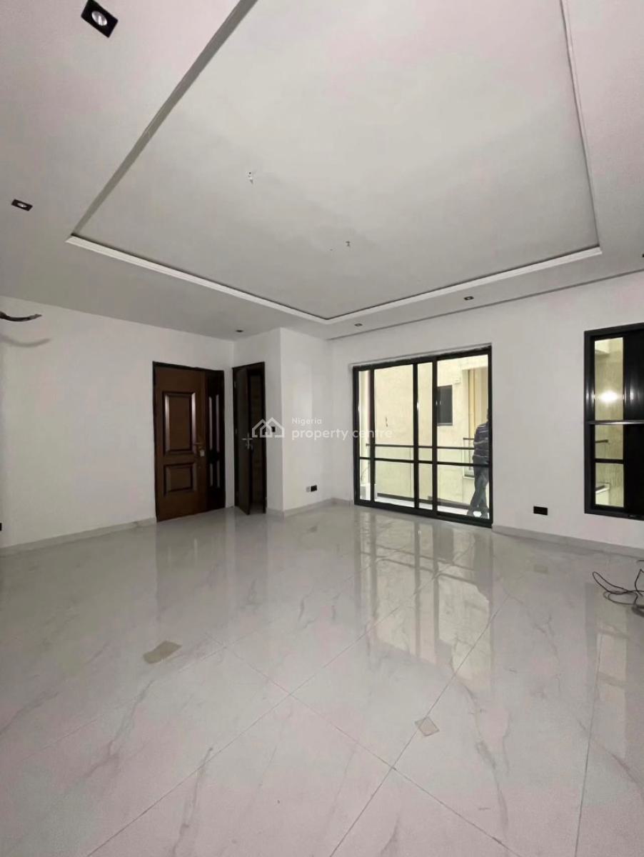 Luxury 2 Bedroom Apartment with a Bq & Rooftop, Admiralty, Lekki Phase 1, Lekki, Lagos, Flat / Apartment for Sale