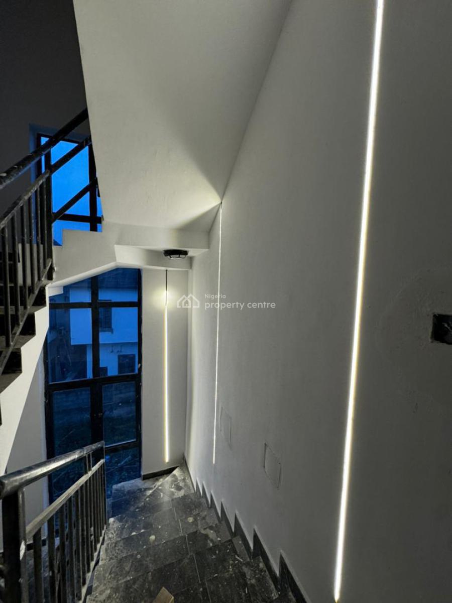 Luxury 2 Bedroom Apartment, Chevron, Lekki, Lagos, Flat / Apartment for Sale