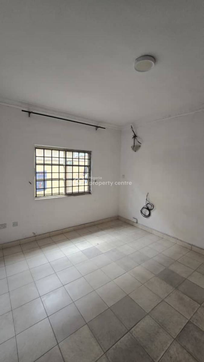 3 Bedroom Flat Apartment, Omole Phase 2, Ikeja, Lagos, Flat / Apartment for Rent