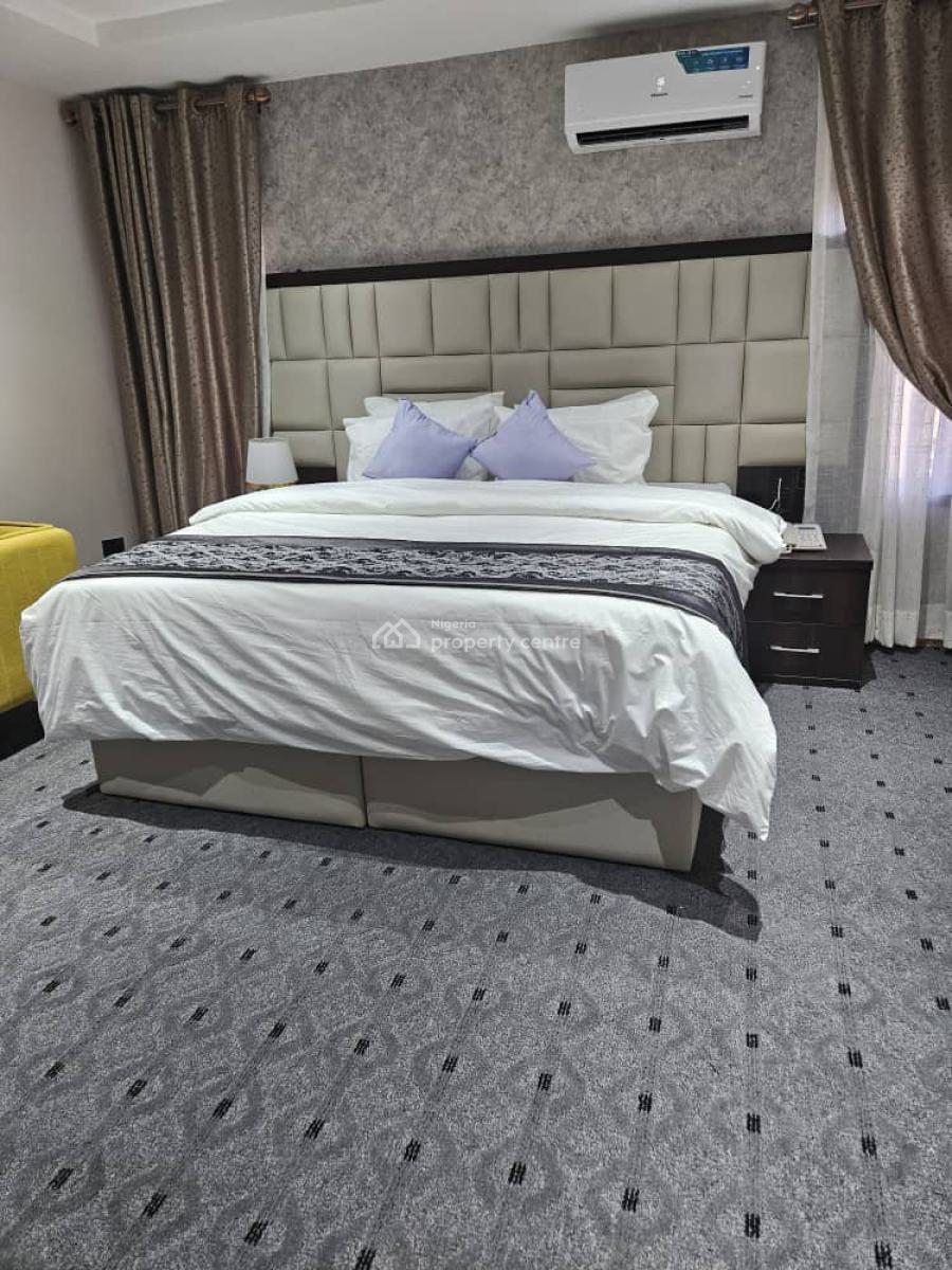 Aniluxe Superior Suite 1 Bedroom Apartment with Free Breakfast, Babafemi Ogundipe Boulevard, Wuye, Abuja, Flat / Apartment Short Let