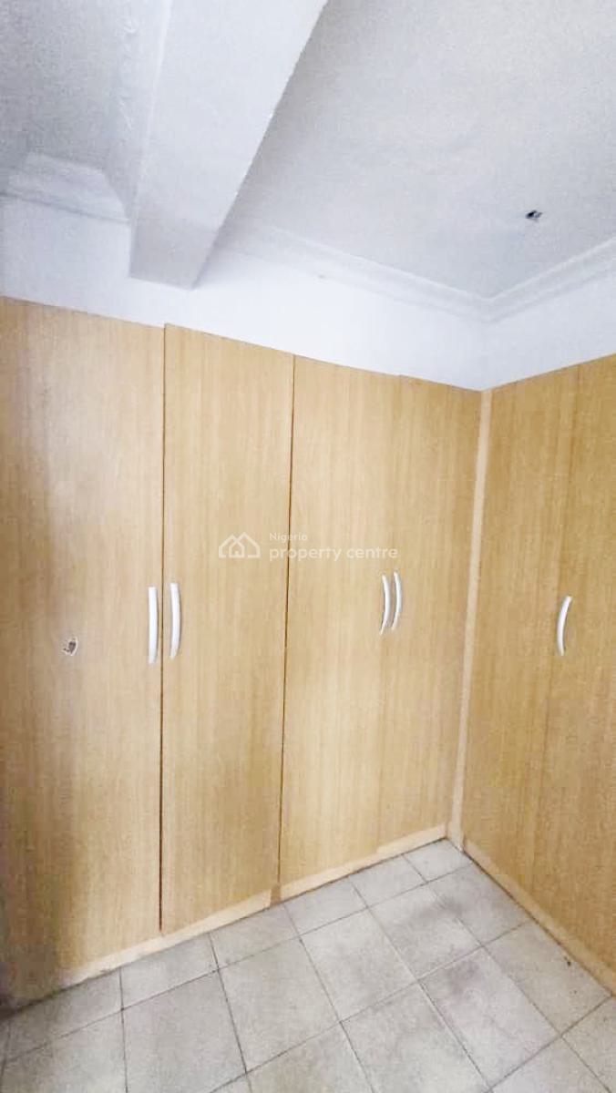 a Well Maintained Spacious 3 Bedroom Flat, Omole Phase 2, Ikeja, Lagos, Flat / Apartment for Rent
