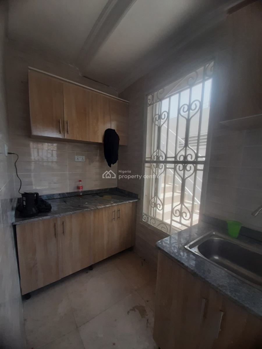 1 Bedroom Apartment, Lekki Phase 1, Lekki, Lagos, Flat / Apartment for Rent