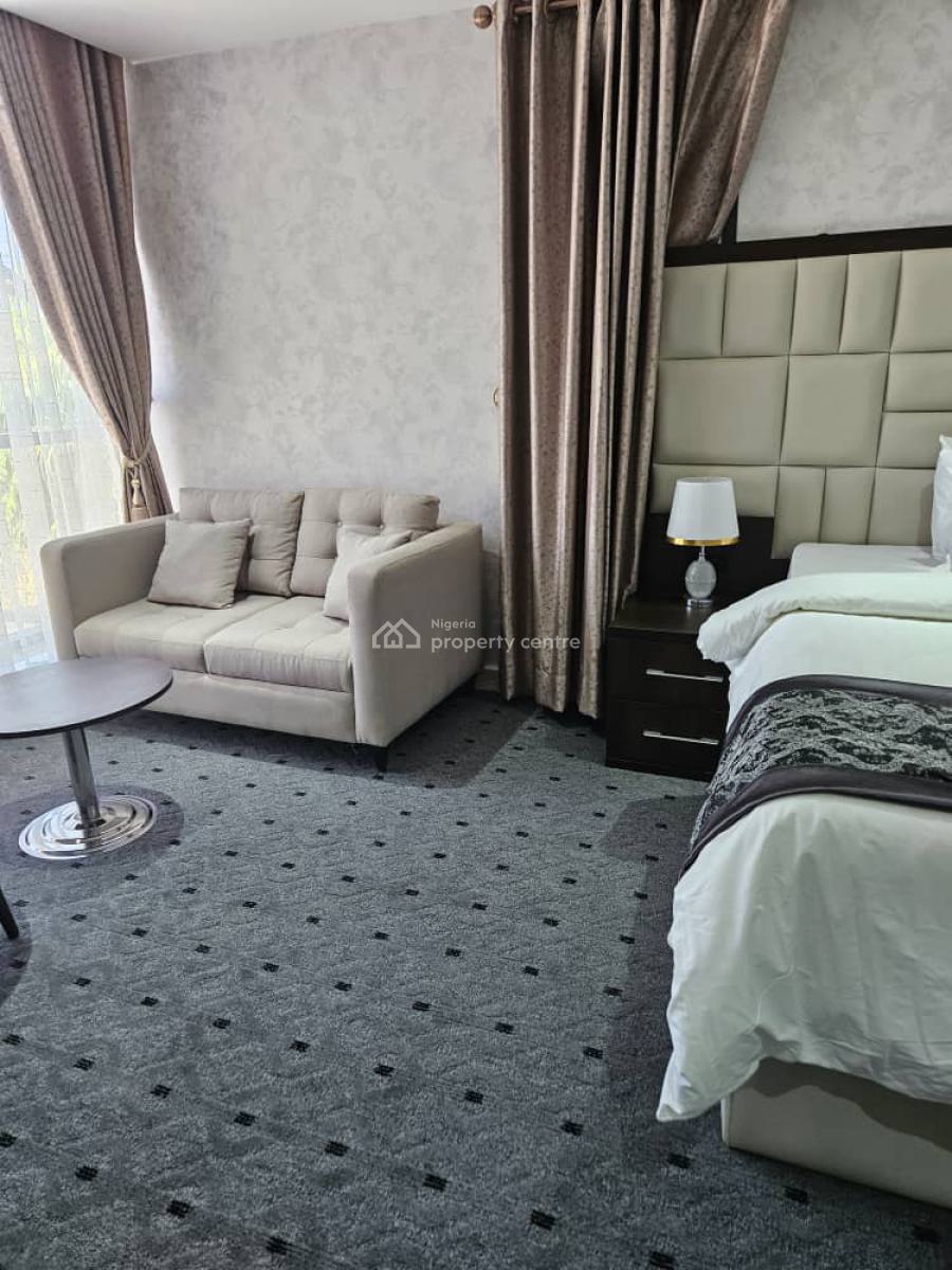 Aniluxe Royal Deluxe 1 Bedroom Apartment with Free Breakfast, Babafemi Ogundipe Boulevard, Wuye, Abuja, Flat / Apartment Short Let
