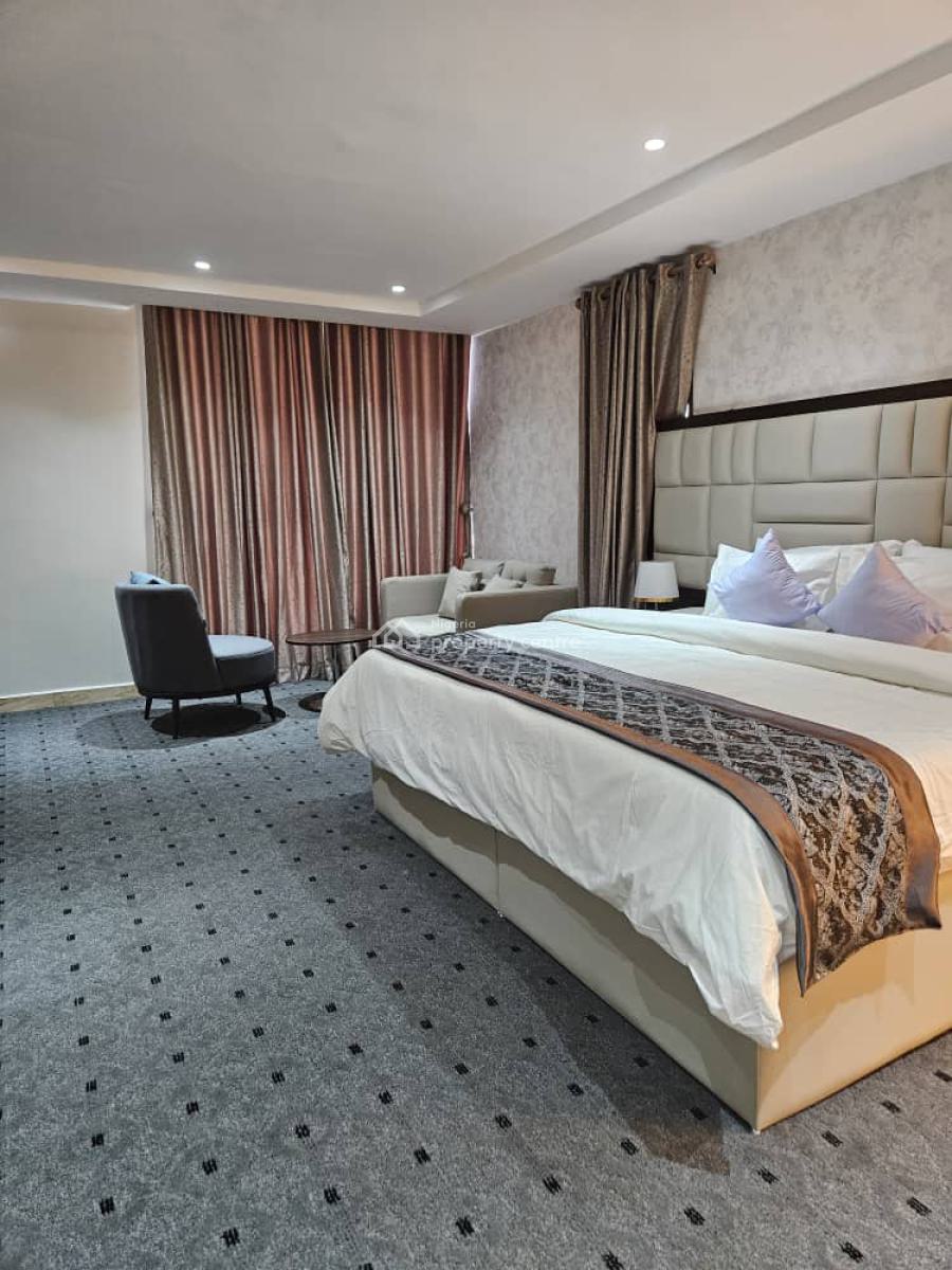 Aniluxe Royal Deluxe 1 Bedroom Apartment with Free Breakfast, Babafemi Ogundipe Boulevard, Wuye, Abuja, Flat / Apartment Short Let