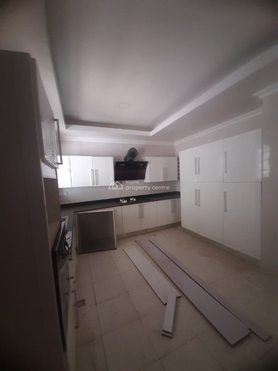 2 Bedroom Apartment, Lekki Phase 1, Lekki, Lagos, Flat / Apartment for Rent