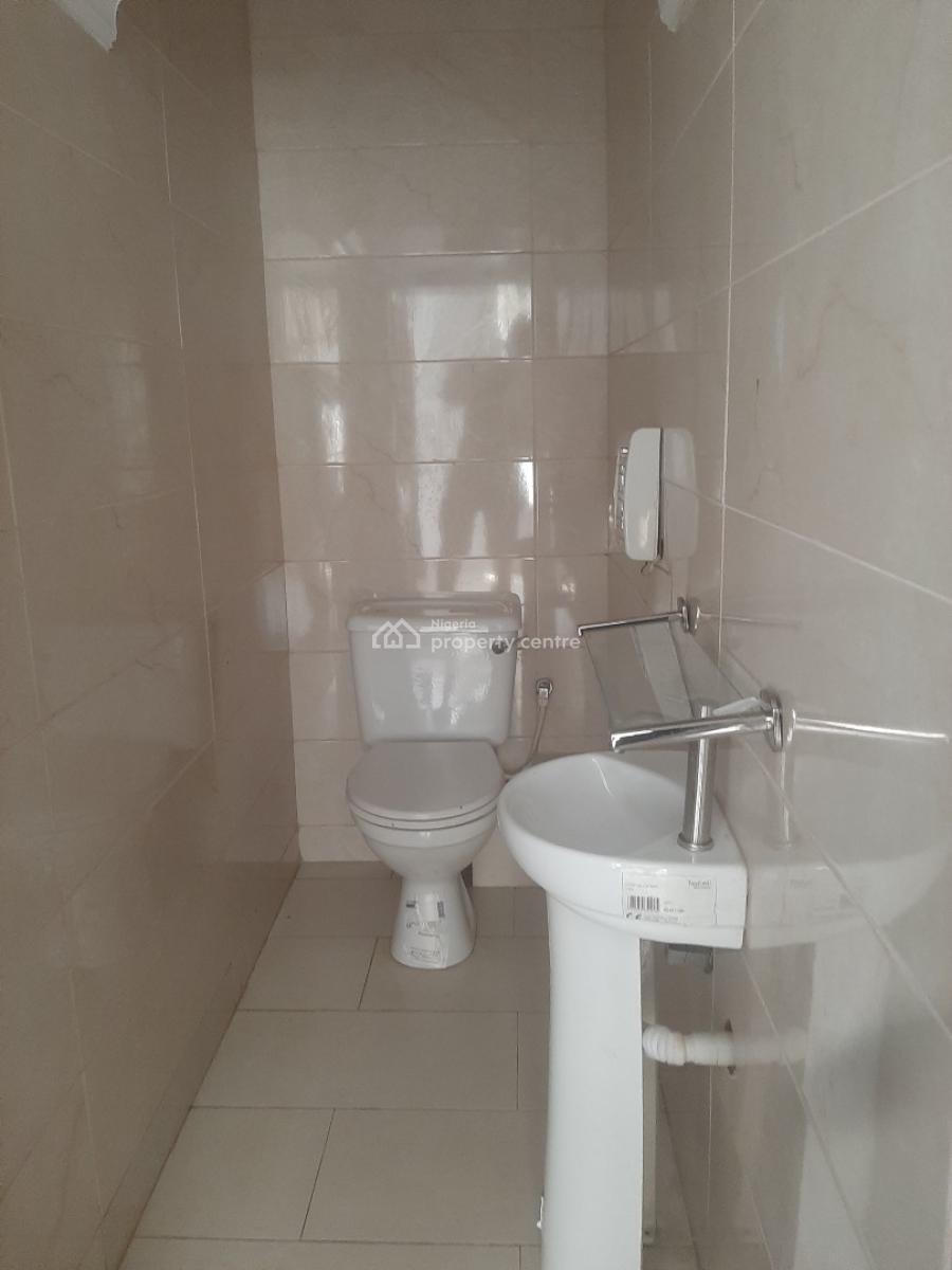 2 Bedroom Apartment, Lekki Phase 1, Lekki, Lagos, Flat / Apartment for Rent
