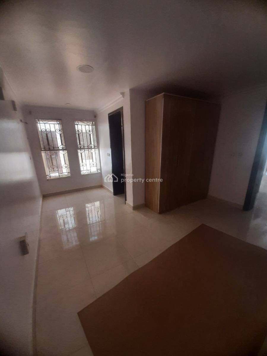 2 Bedroom Apartment, Lekki Phase 1, Lekki, Lagos, Flat / Apartment for Rent