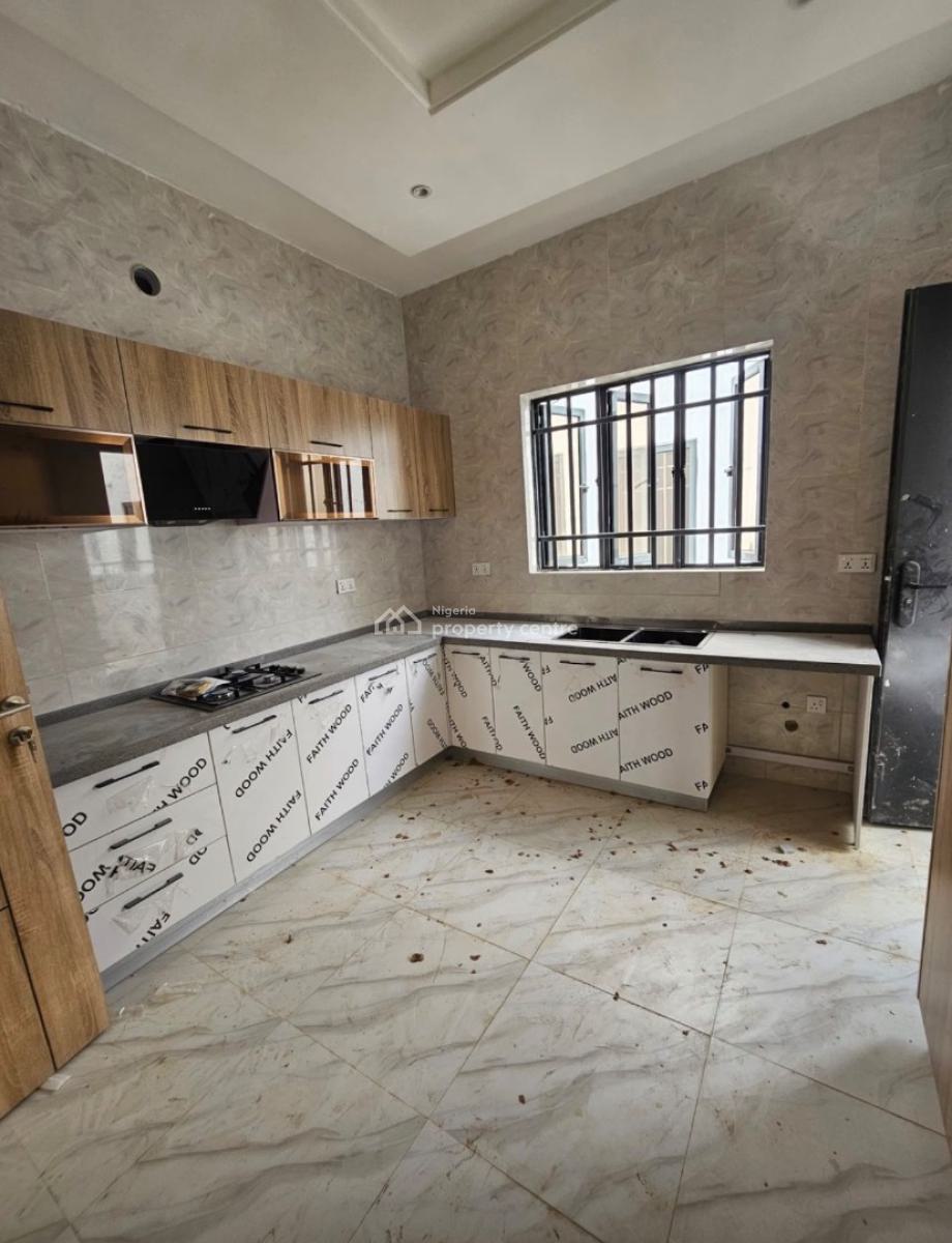 Nice and Spacious Apartment, Adeniyi Jones, Ikeja, Lagos, Flat / Apartment for Sale